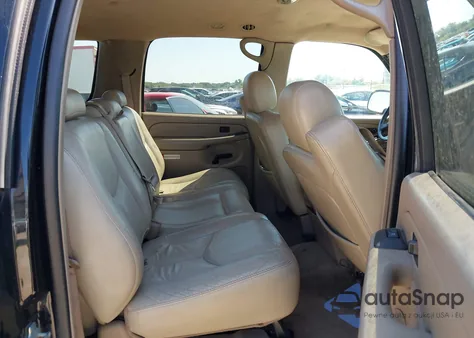 2004 Chevrolet Suburban Lt из США, поврежденный, VIN 3GNEC16Z84G227986